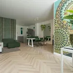 Hotspot, Near Center And Park Apartamento