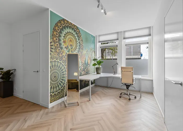 Hotspot, Near Center And Park Appartamento