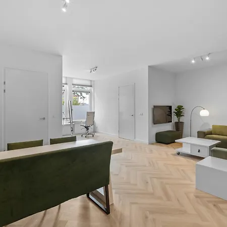 Hotspot, Near Center And Park Appartement *